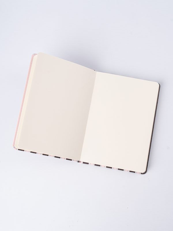 CUADERNO SKETCH BOOK 15X21 X 80 HOJAS LISAS + BANDA ELASTICA COFFE CLUB  FW - Imagen 6